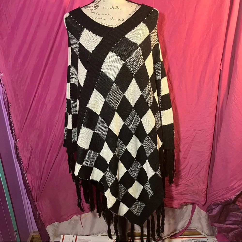 Black and White Checkered Women's Sweater Poncho